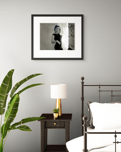 A glimpse of the Collector Edition in a warm, contemporary setting – art that feels at home.